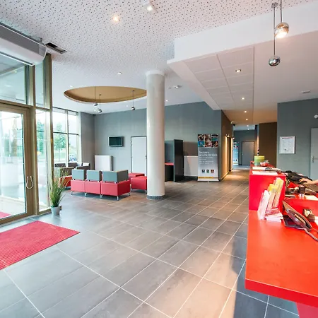 Adagio Access Grenoble Hotel 3*