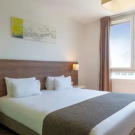 Adagio Access Grenoble Hotel 3*